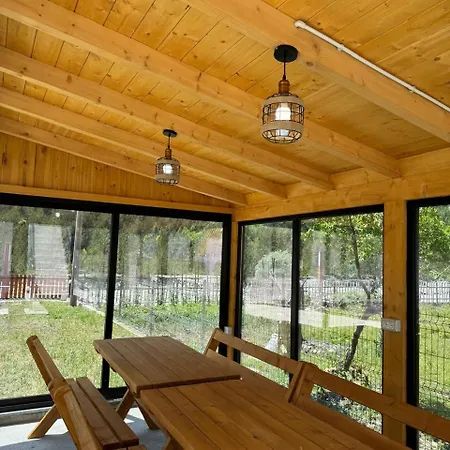 ゲストハウス Serenity テス